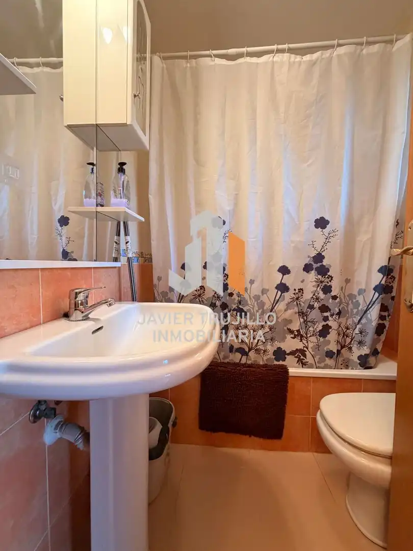 Badezimmer von Wohnungen zur Miete in Urbanización Santa Rosa
