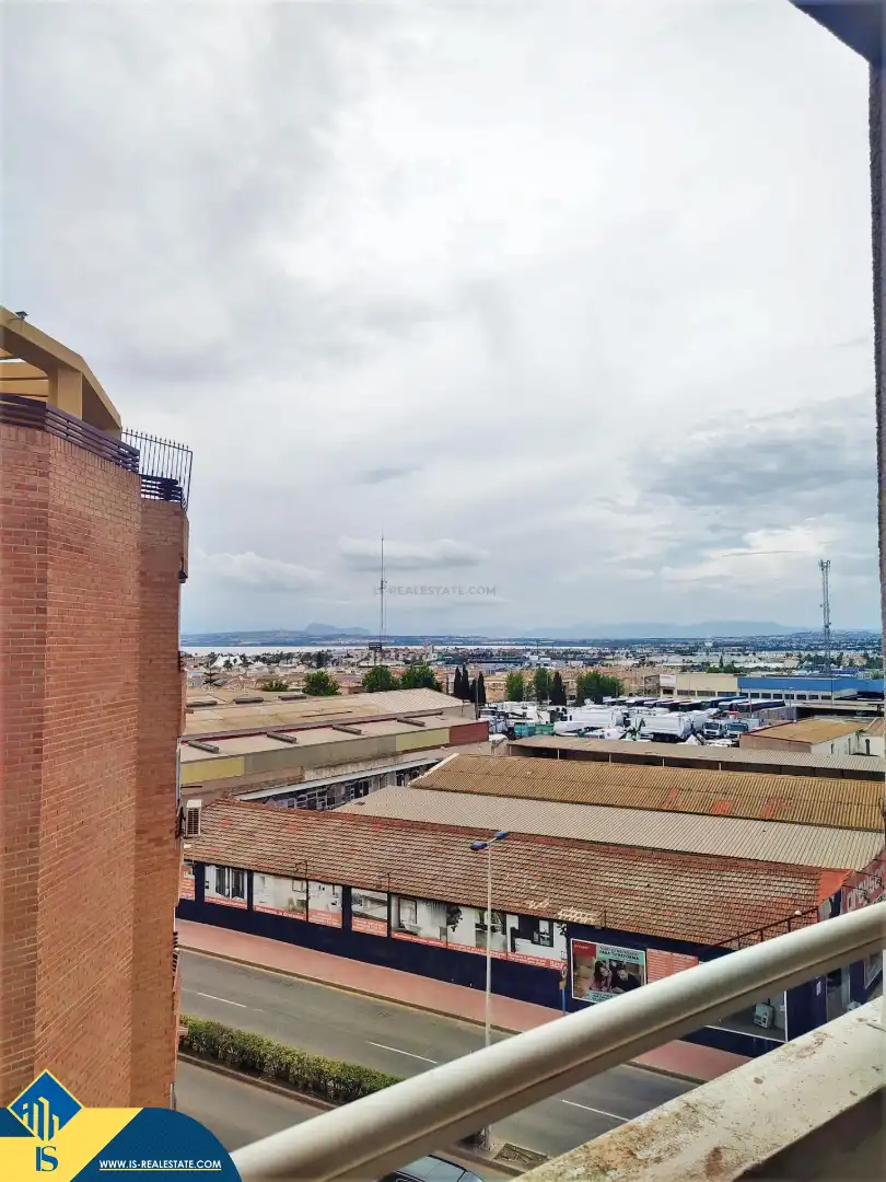 Vista exterior de Pis de lloguer en Torrevieja amb Aire condicionat, Moblat i Rentadora