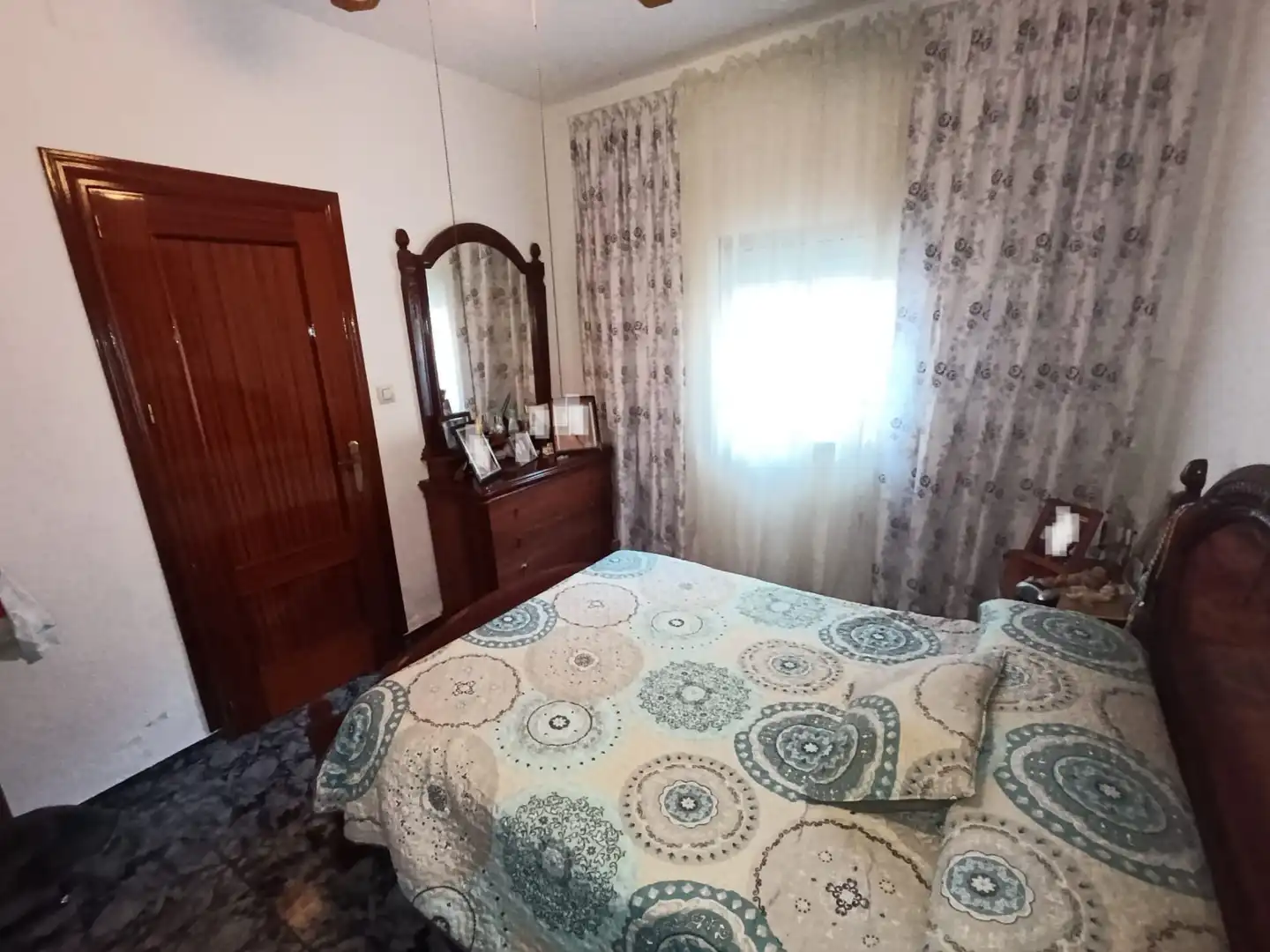 Dormitori de Casa o xalet en venda en Linares amb Aire condicionat, Calefacció i Terrassa