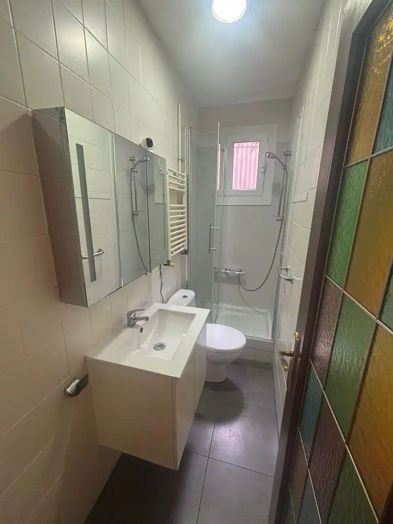 Baño de Piso en venta en Barcelona con Aire acondicionado, Calefacción y Horno