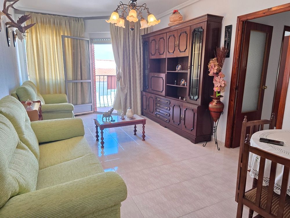 Wohnzimmer von Wohnung zur Miete in Aliseda mit Möbliert und Balkon