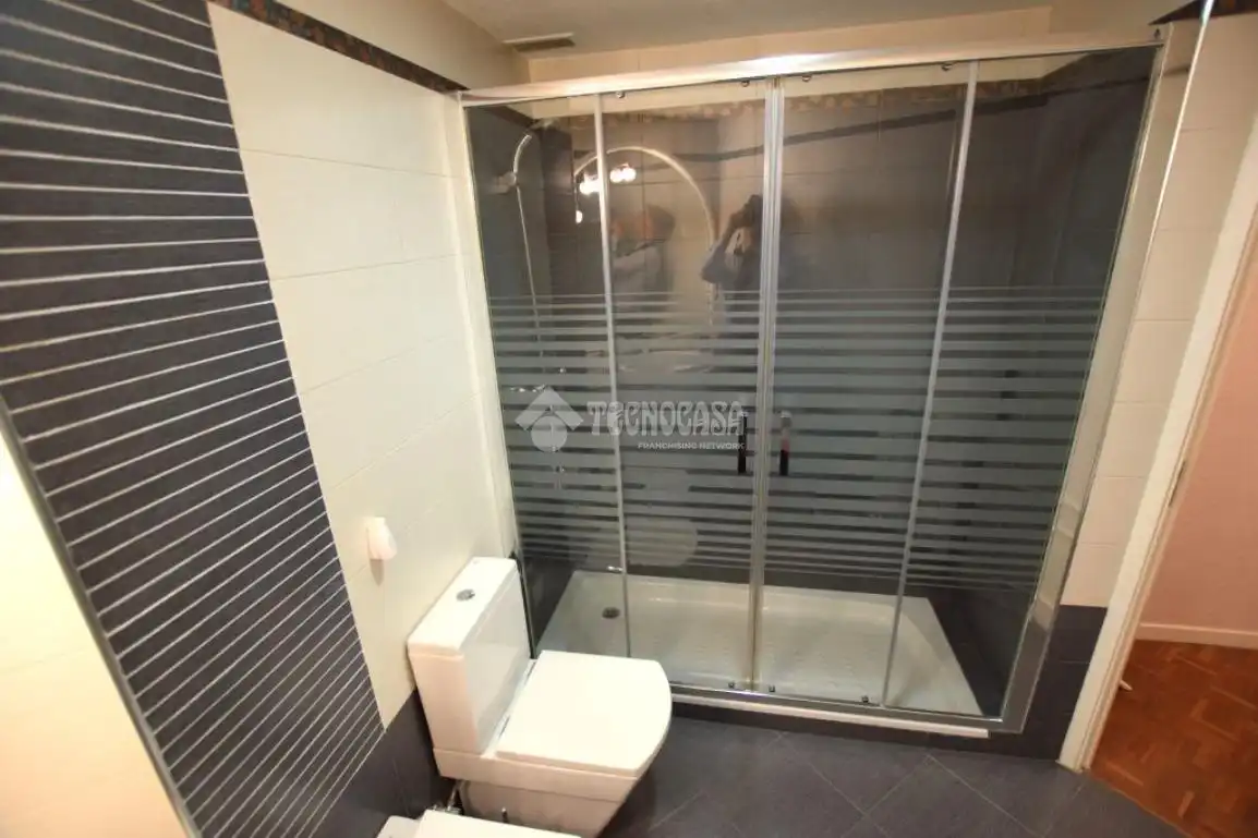 Bathroom of Flat for sale in Fuenlabrada