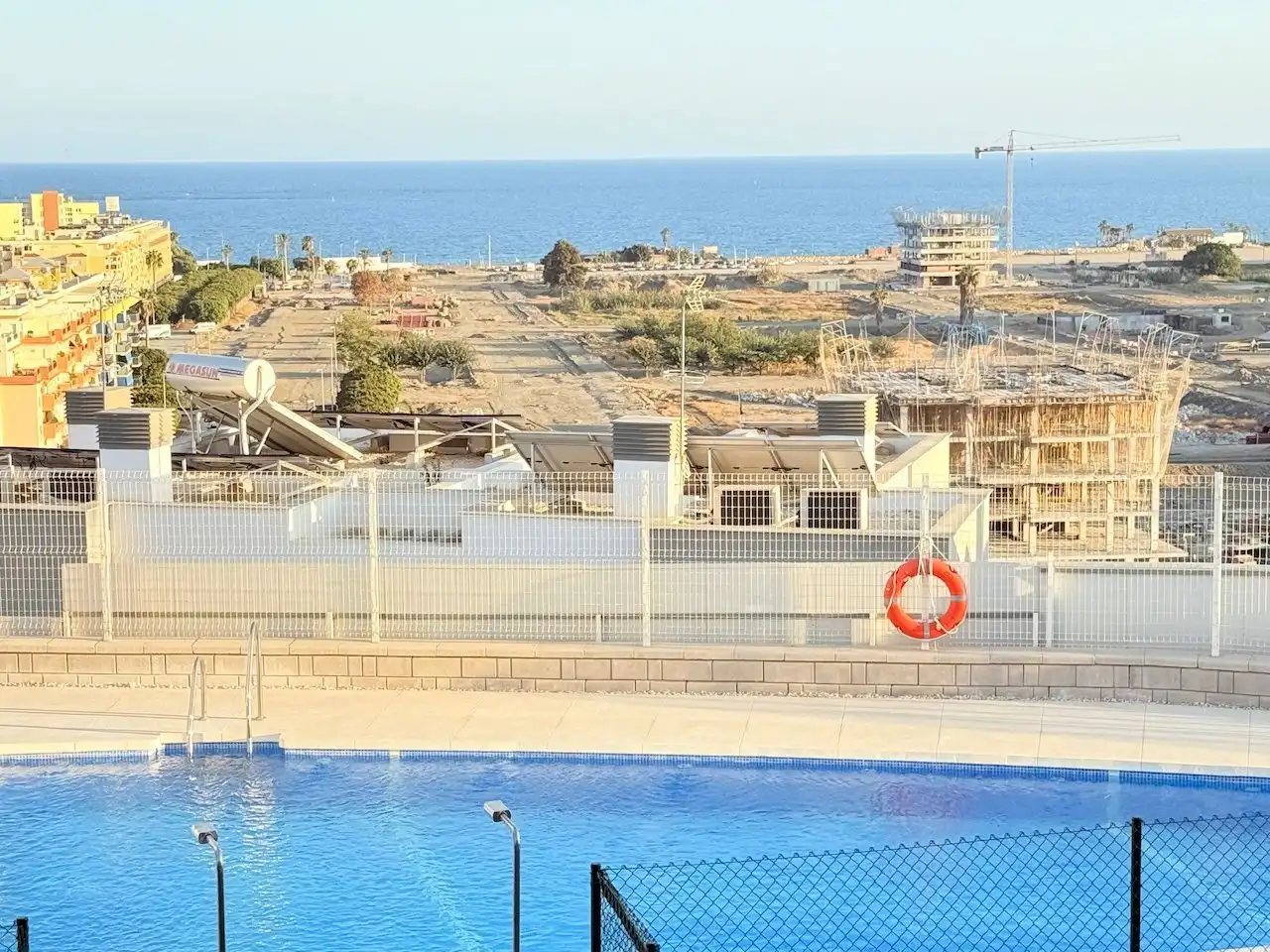 Piscina de Casa adosada en venta en Vélez-Málaga con Jardín privado y Piscina comunitaria