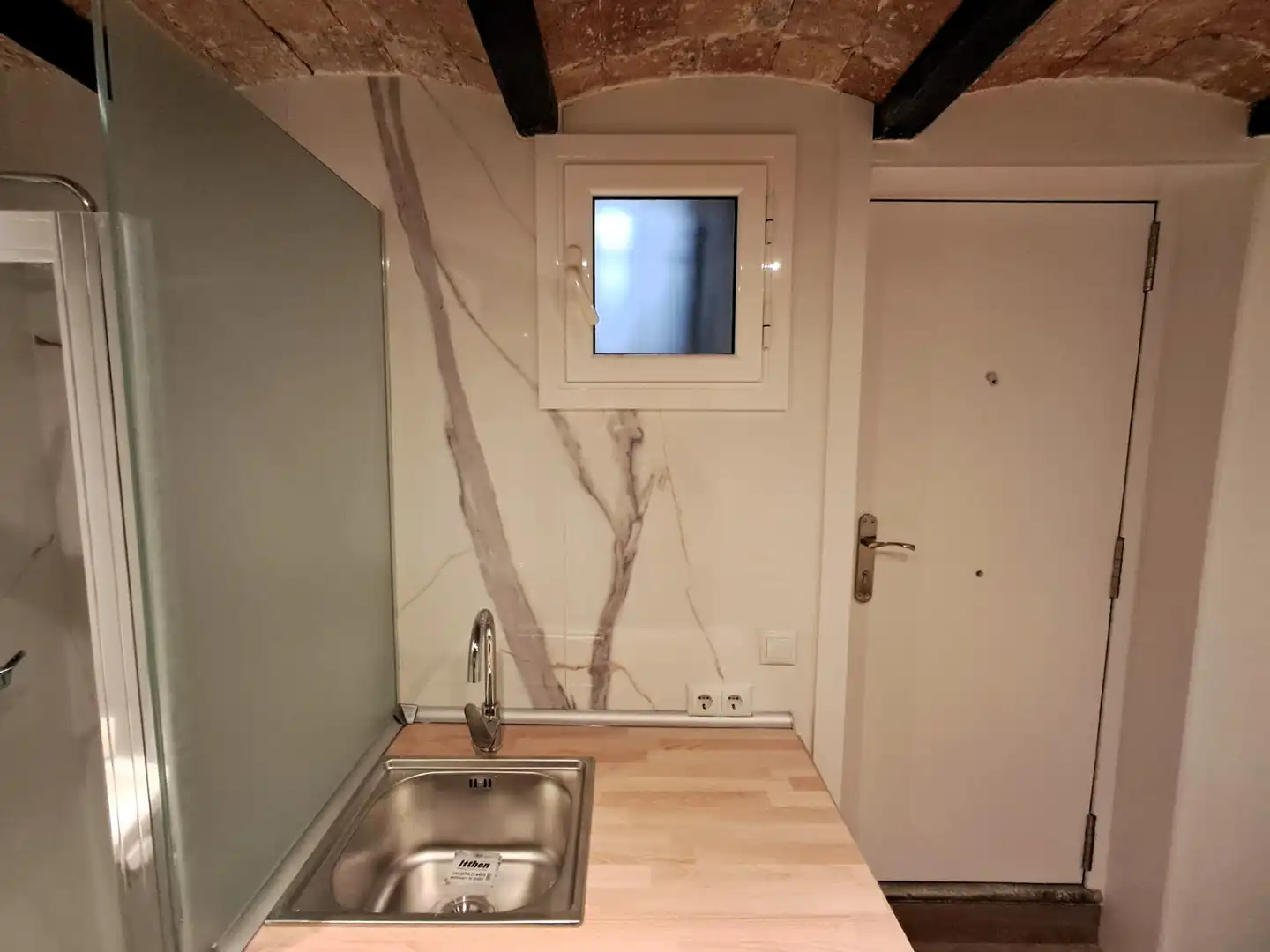 Cocina de Estudio en venta en Barcelona con Parquet y Amueblado