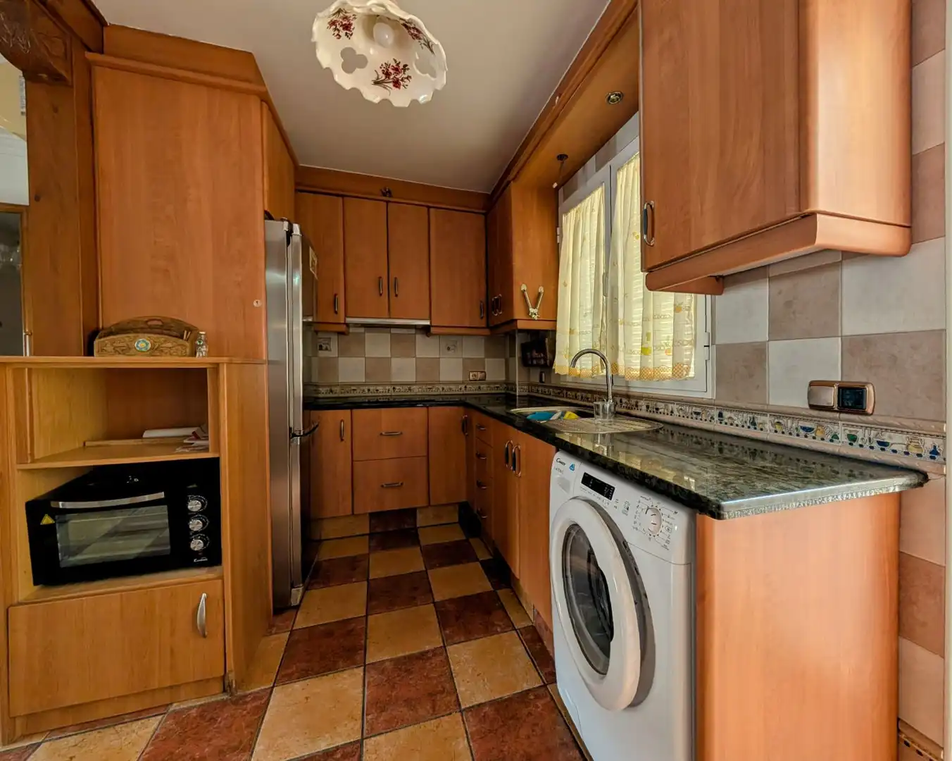 Cuina de Casa o xalet en venda en Loja amb Aire condicionat, Calefacció i Terrassa