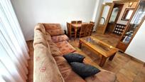 Sala d'estar de Apartament en venda en Santoña amb Calefacció