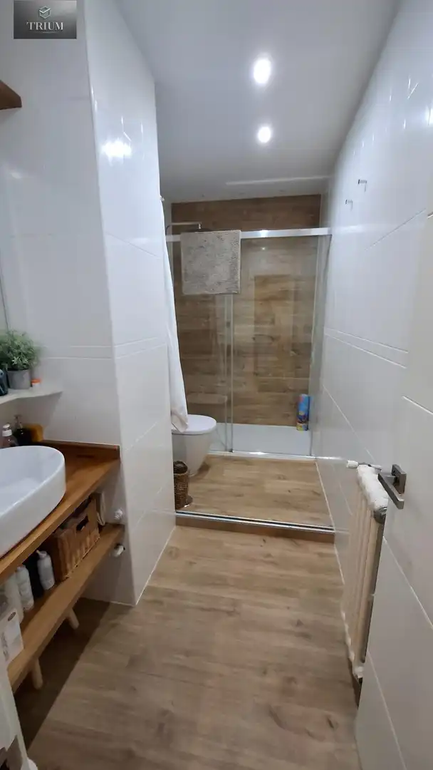 Badezimmer von Wohnung zur Miete in Granada mit Klimaanlage, Heizung und Möbliert
