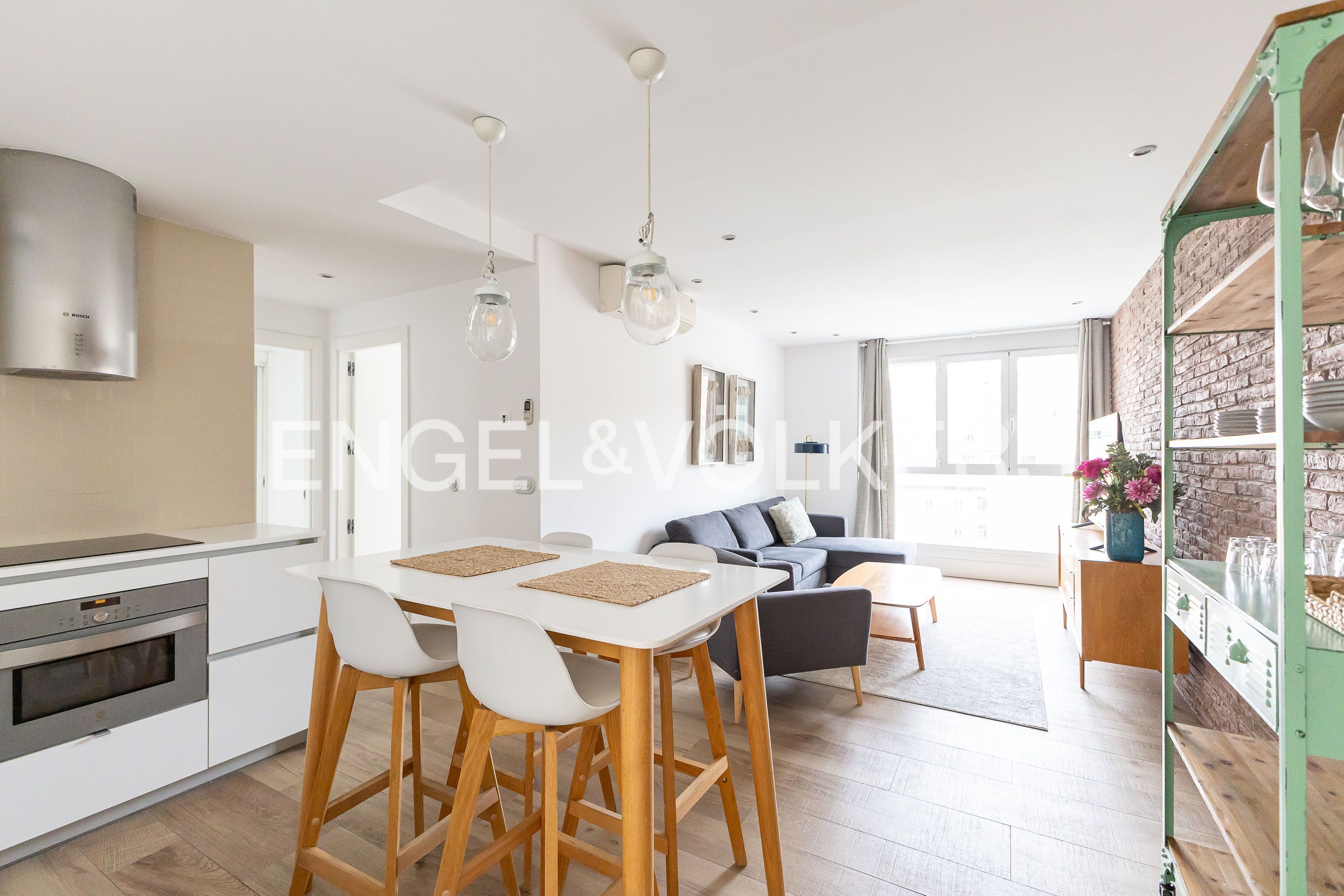 Exterior view of Apartment to rent in  Madrid Capital  with Air Conditioner, Heating and Storage room