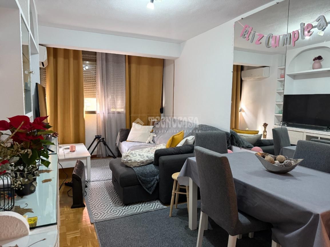 Sala de estar de Piso en venta en Alcalá de Henares con Calefacción