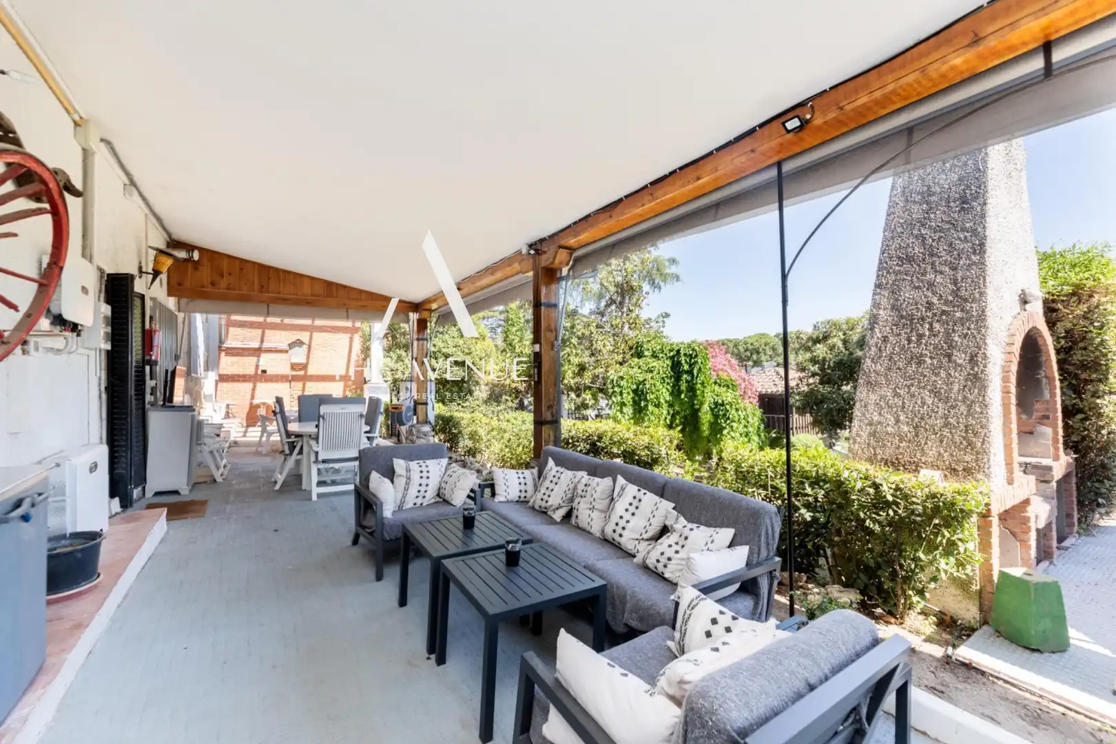 Terrassa de Casa o xalet en venda en Boadilla del Monte amb Calefacció, Jardí privat i Terrassa