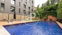 Swimming pool of Flat for sale in  Barcelona Capital  with Air Conditioner and Terrace