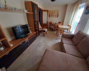 Living room of Flat for sale in Salamanca Capital  with Heating, Furnished and Oven