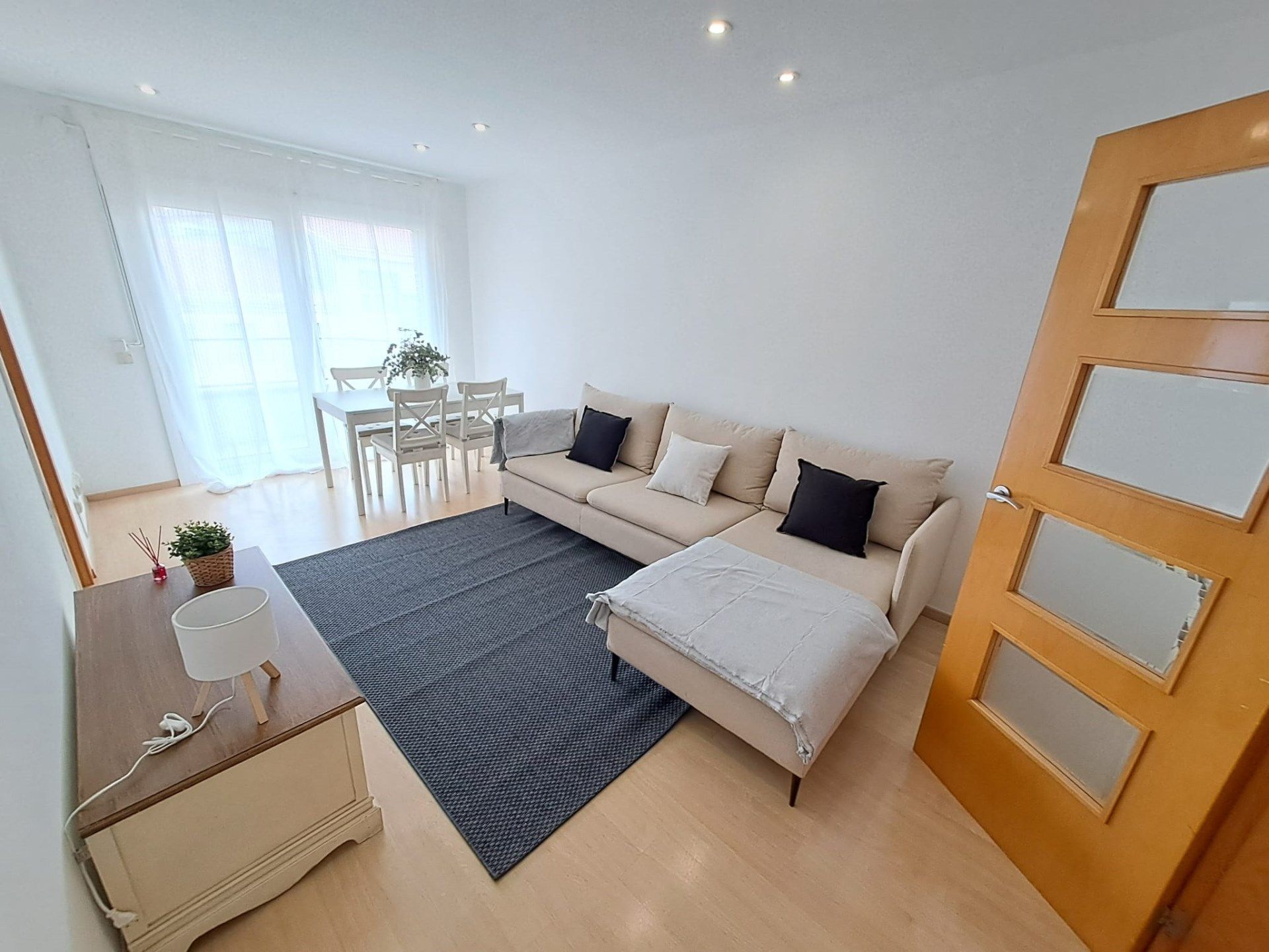 Living room of Flat to rent in Sant Cugat del Vallès  with Heating, Furnished and Balcony