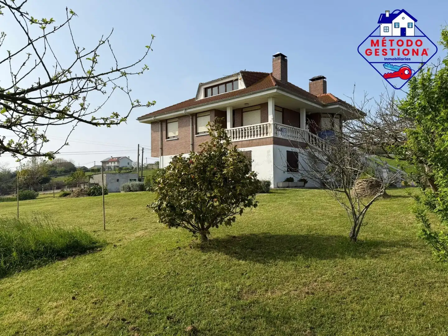 Vista exterior de Casa o chalet en venta en Miengo con Jardín privado y Balcón