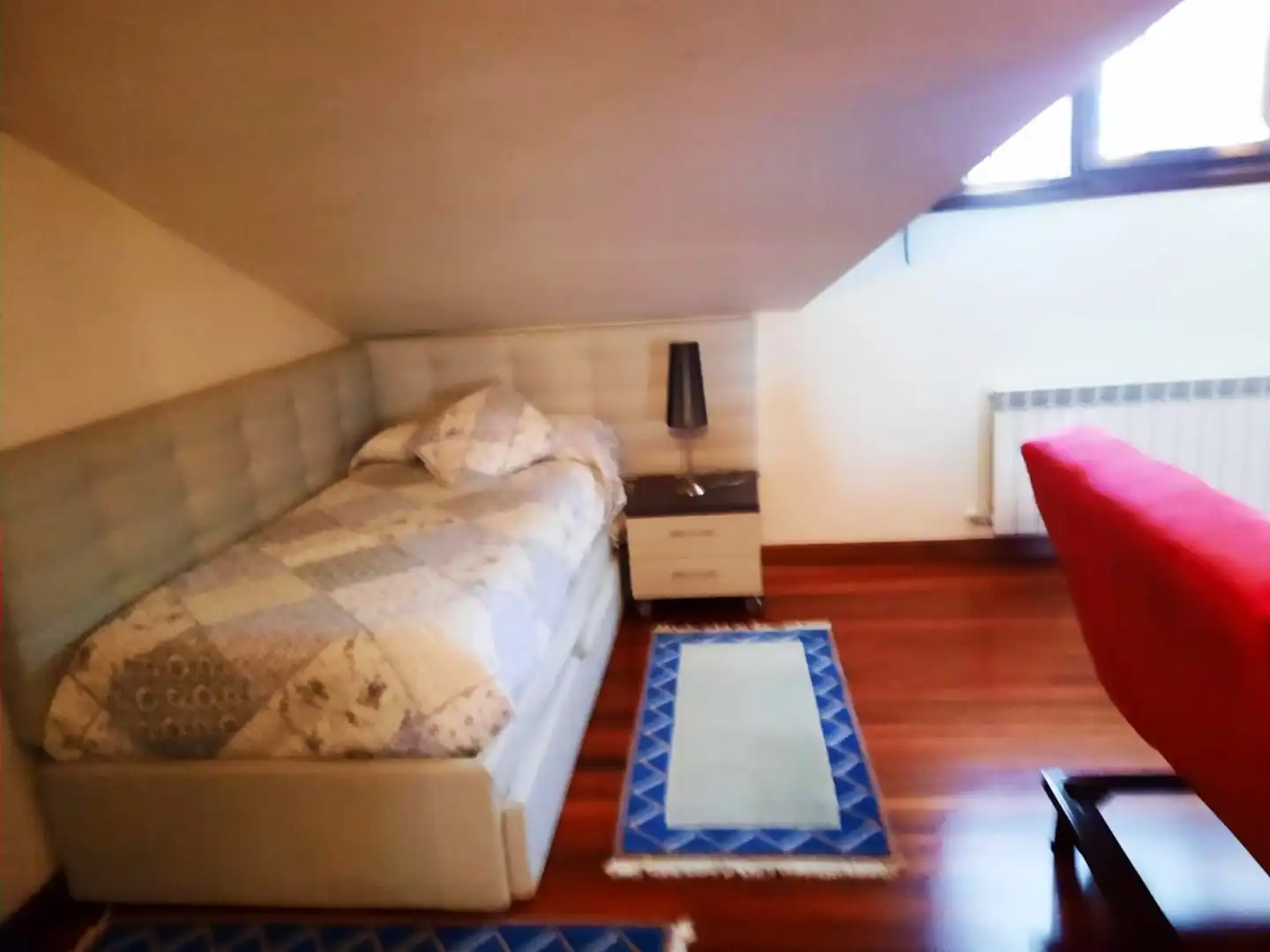 Dormitori de Casa adosada en venda en Medina de Pomar amb Calefacció, Jardí privat i Parquet