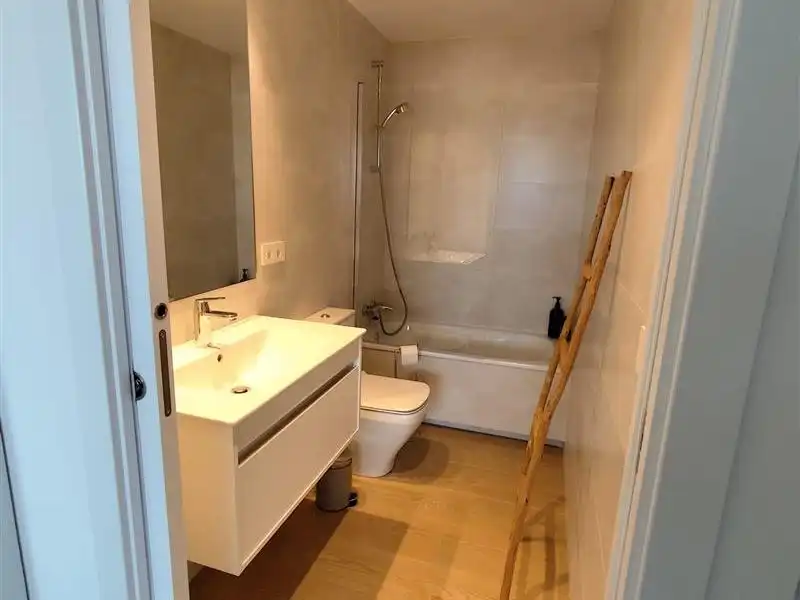 Bany de Casa o xalet de lloguer en  Pamplona / Iruña amb Calefacció, Terrassa i Moblat