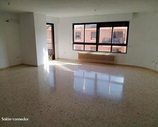 Sala d'estar de Pis en venda en Castellón de la Plana / Castelló de la Plana amb Aire condicionat, Calefacció i Jardí privat