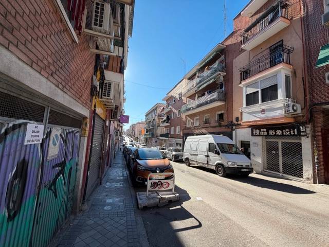 Piso en Venta en Calle de Nicolás Usera en Pradolongo