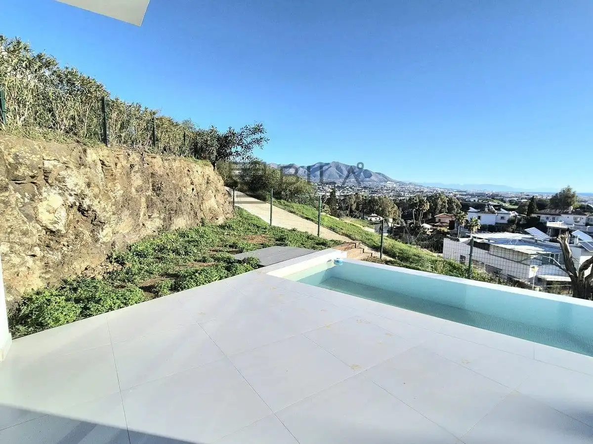 Chalet con piscina en venta en Cerros del Aguila, imagen 49