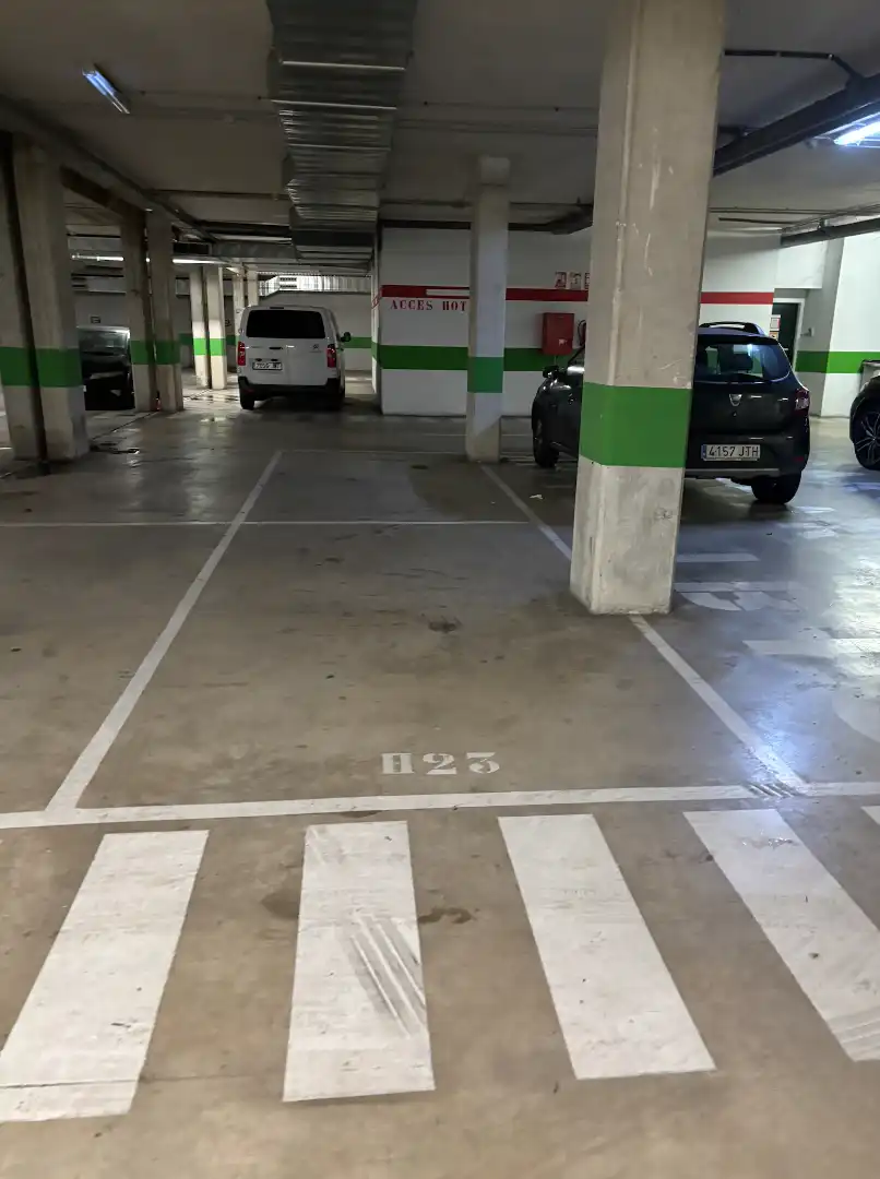 Garage zum Verkauf in Carrer Can Masachs, 18, Zona Industrial