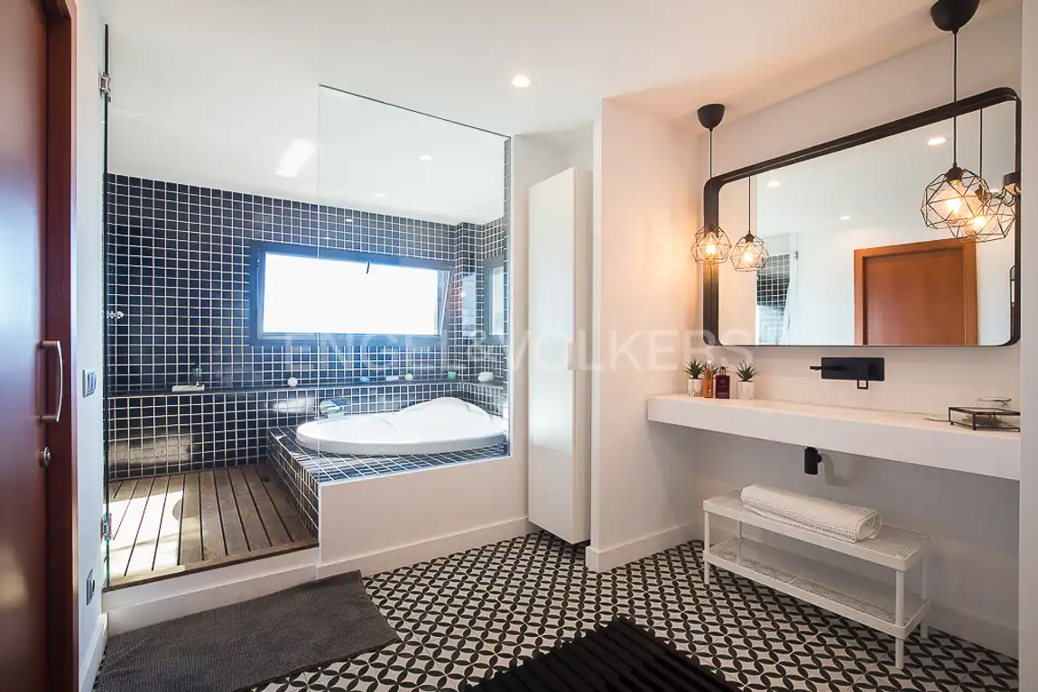 Bathroom of Houses for sale in Cullera  with Air Conditioner, Heating and Terrace