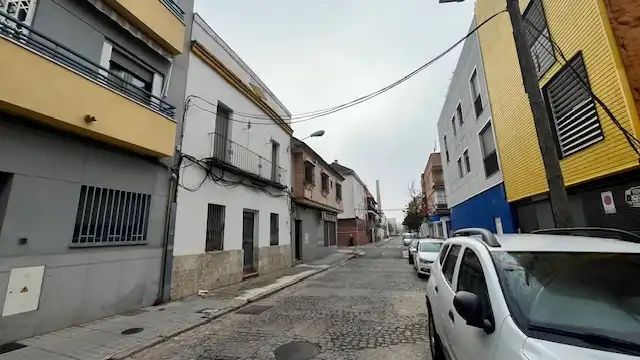 Außenansicht von Einfamilien-Reihenhaus zum Verkauf in Córdoba mit Balkon