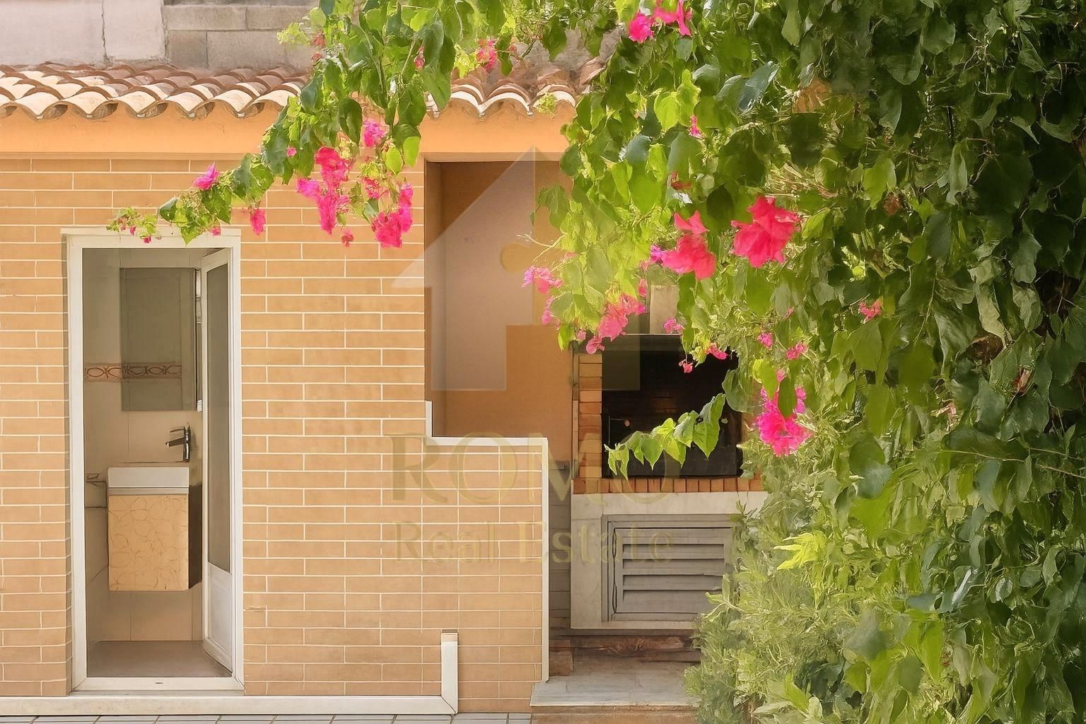Vista exterior de Casa o xalet de lloguer en Santa Perpètua de Mogoda amb Aire condicionat i Calefacció