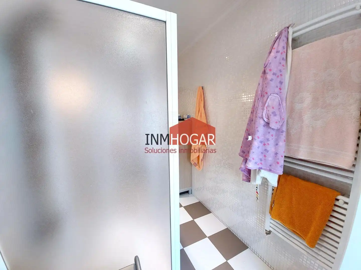 Piso en venta en Ávila con Calefacción, Terraza y Trastero