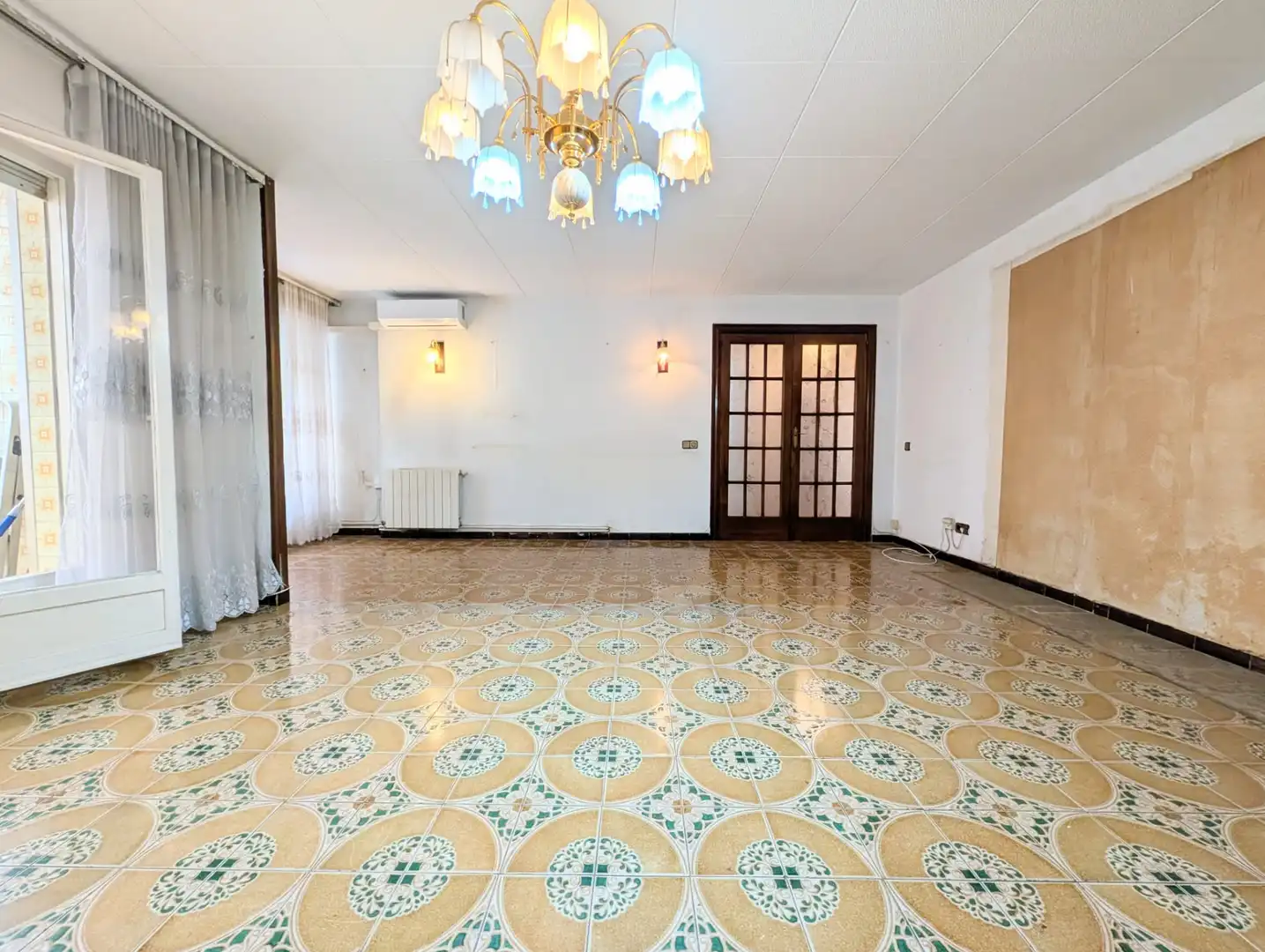 Sala d'estar de Pis en venda en Badalona amb Aire condicionat, Calefacció i Balcó
