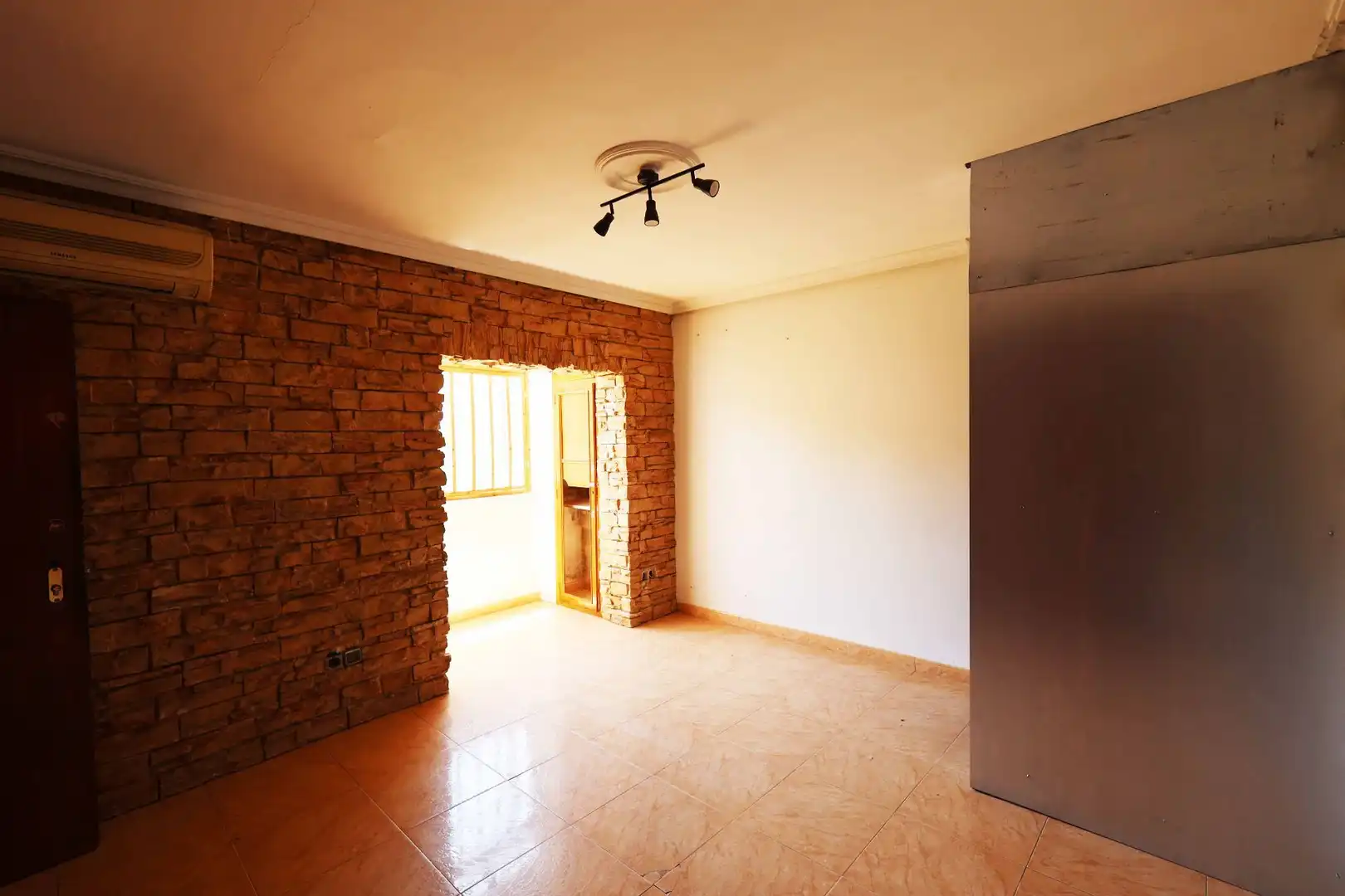 Flat for sale in Villaverde