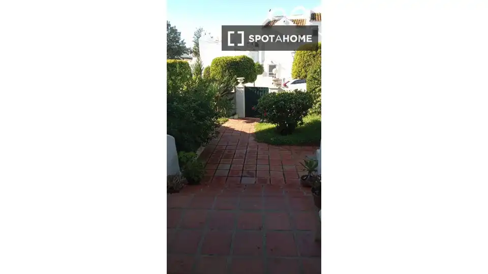 Außenansicht von Wohnung zur untervermieten in Marbella mit Klimaanlage, Heizung und Möbliert