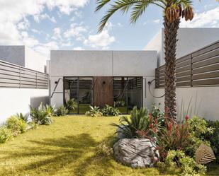 Vista exterior de Casa o xalet en venda en Argés amb Calefacció, Jardí privat i Piscina