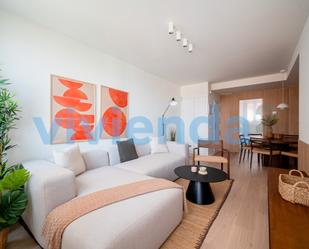 Living room of Flat to rent in  Madrid Capital  with Air Conditioner, Heating and Terrace