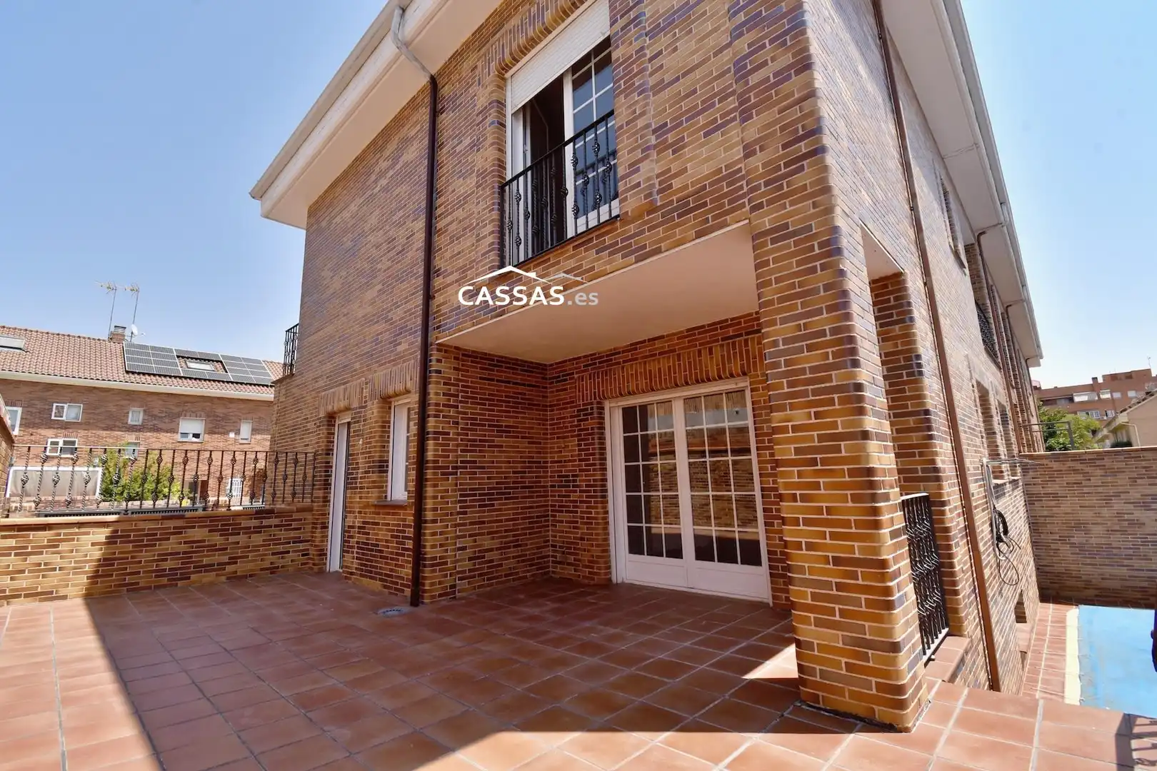 Vista exterior de Casa adosada en venda en Torrejón de Ardoz amb Aire condicionat, Calefacció i Parquet