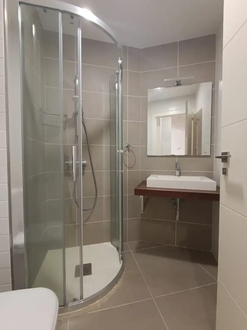 Baño de Piso en venta en Pontevedra Capital  con Calefacción, Horno y Microondas