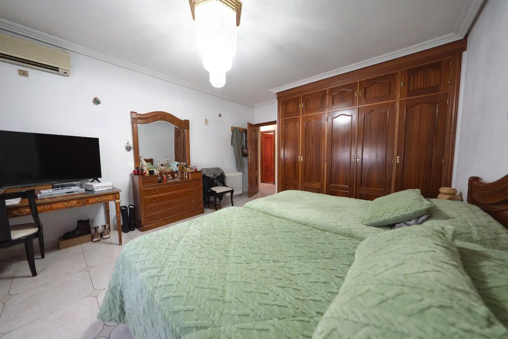 Dormitori de Finca rústica en venda en Carranque amb Aire condicionat, Calefacció i Jardí privat