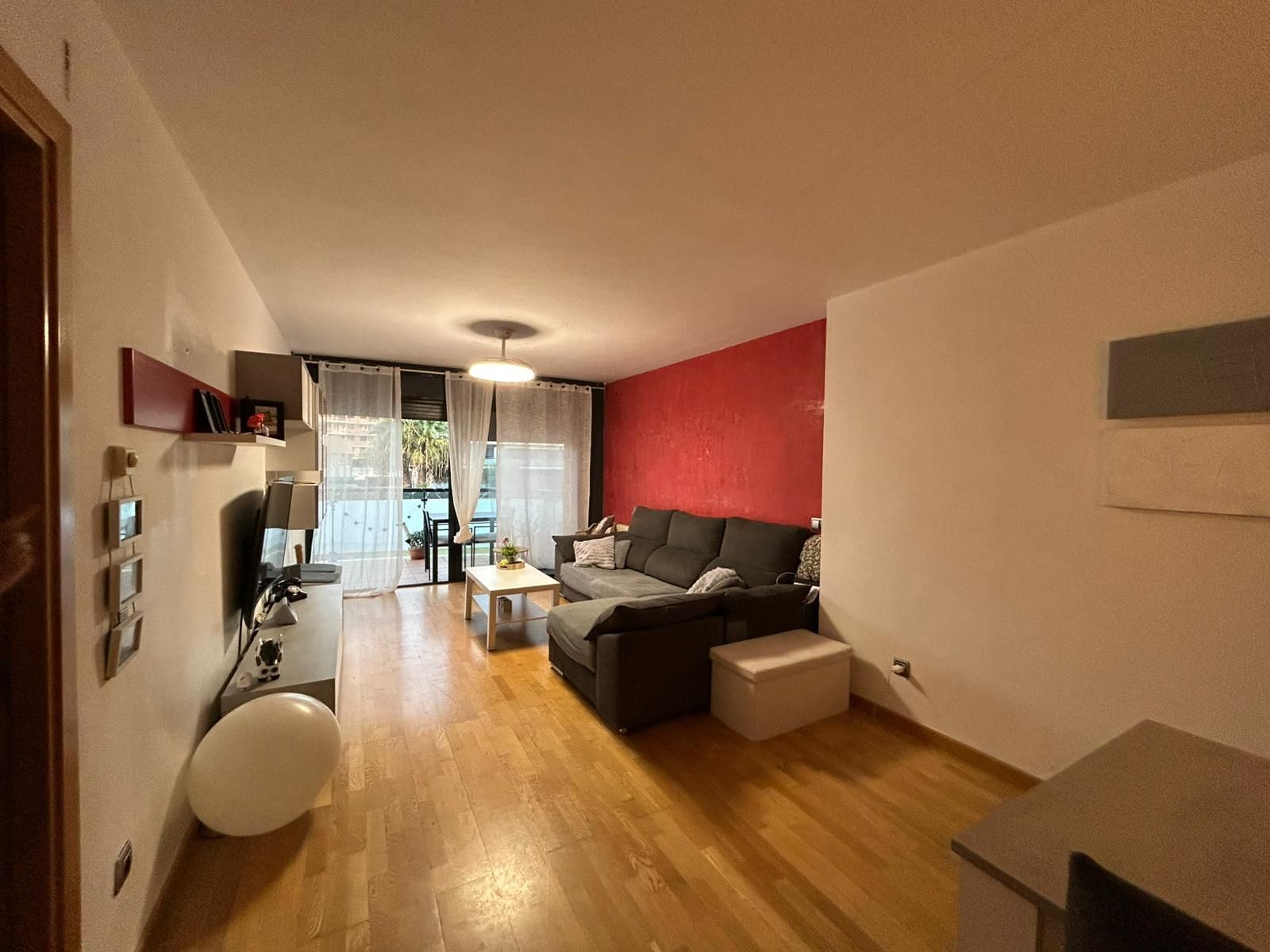 Sala d'estar de Pis en venda en Cunit amb Calefacció, Terrassa i Piscina comunitària