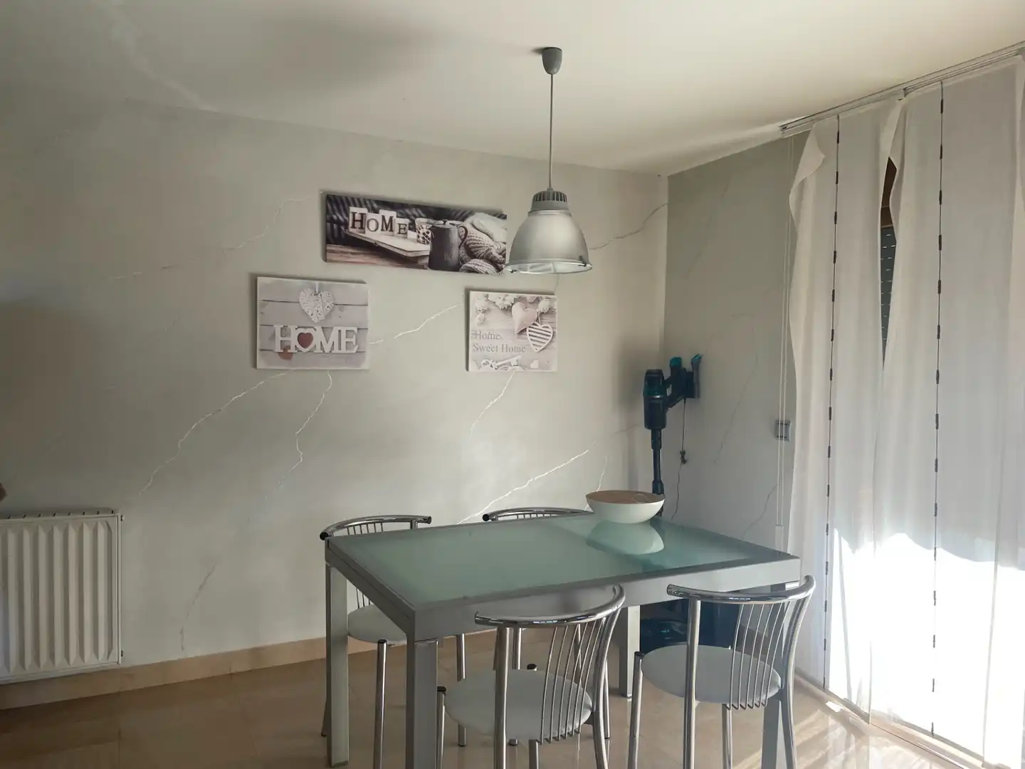Comedor de Casa o chalet en venta en Llambilles con Aire acondicionado, Calefacción y Jardín privado