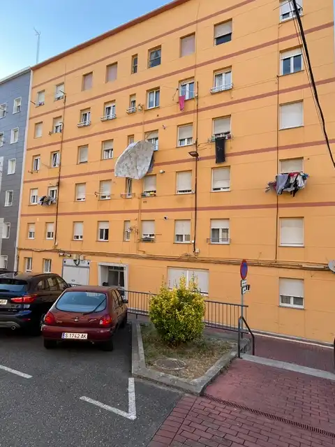 Vista exterior de Pis en venda en Santander amb Moblat, Forn i Rentadora
