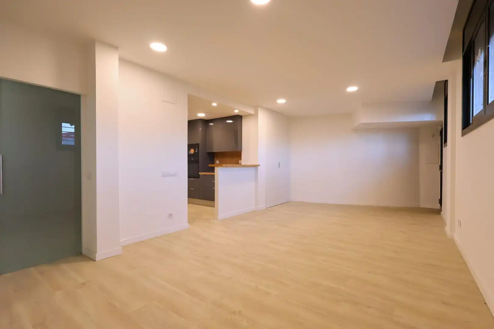 Ground floor for sale in Vilanova i la Geltrú  with Parquet flooring
