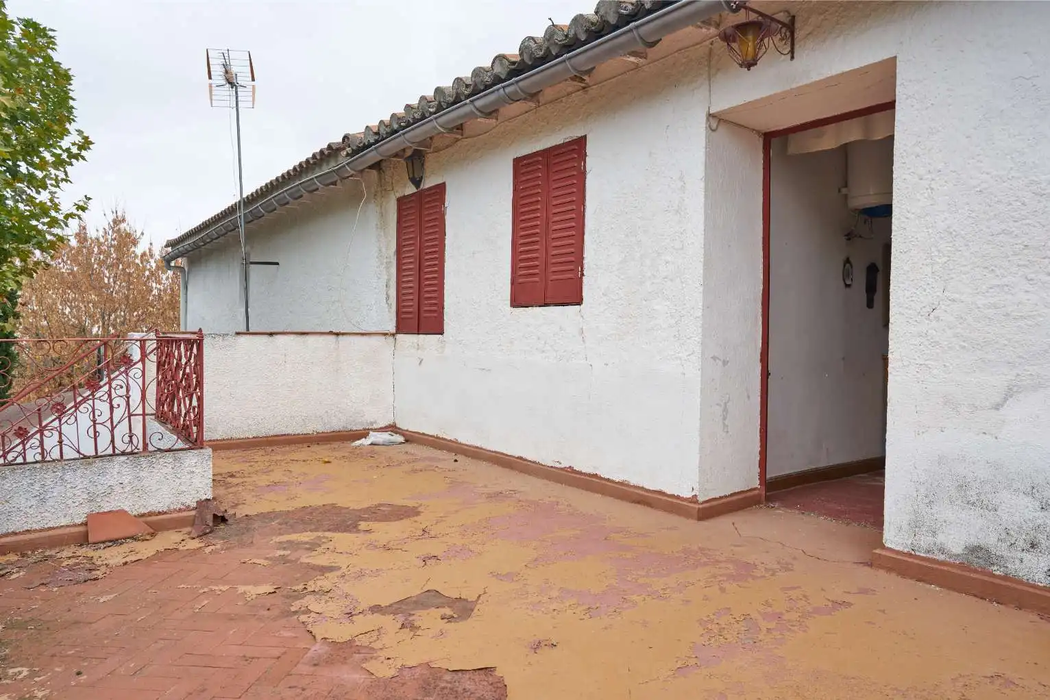 Exterior view of Detached homes for sale in Valdetorres de Jarama  with Private garden, Terrace and Swimming Pool