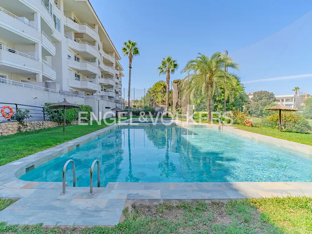 Piscina de Apartament de lloguer en Alicante / Alacant amb Aire condicionat, Moblat i Piscina comunitària