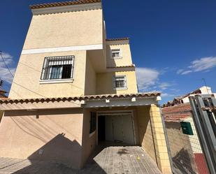 Exterior view of Single-family semi-detached for sale in Orihuela  with Terrace and Balcony