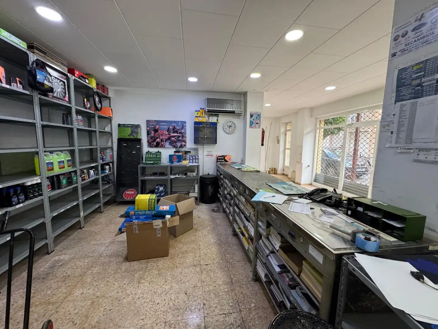 Business premises for sale in Calle Arbres, imagen 2
