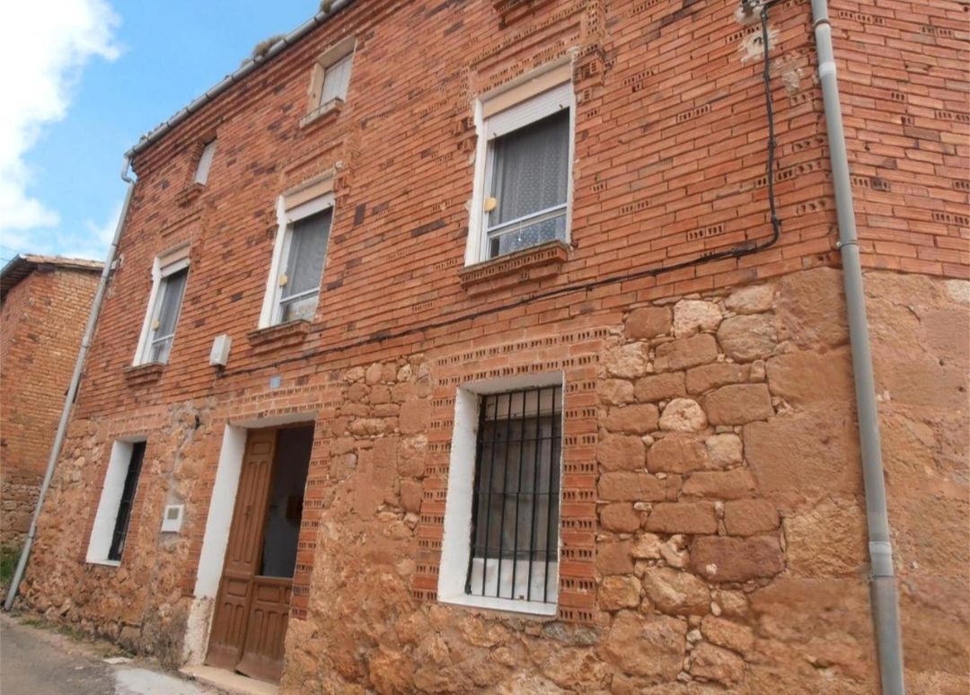 Vista exterior de Casa o xalet en venda en Navas de Bureba amb Moblat