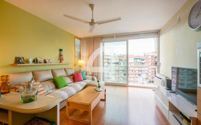 Living room of Flat for sale in  Barcelona Capital  with Air Conditioner, Heating and Parquet flooring