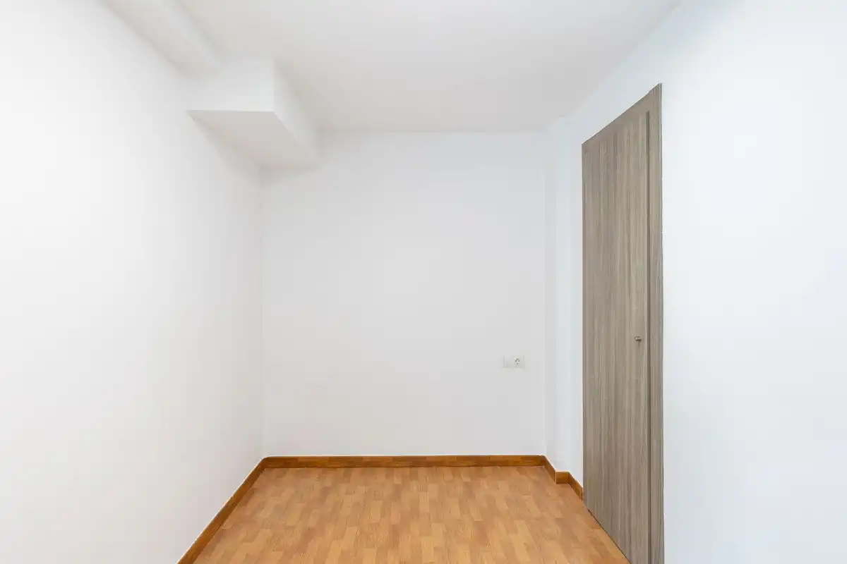 Flat for sale in Xirivella  with Air Conditioner and Heating