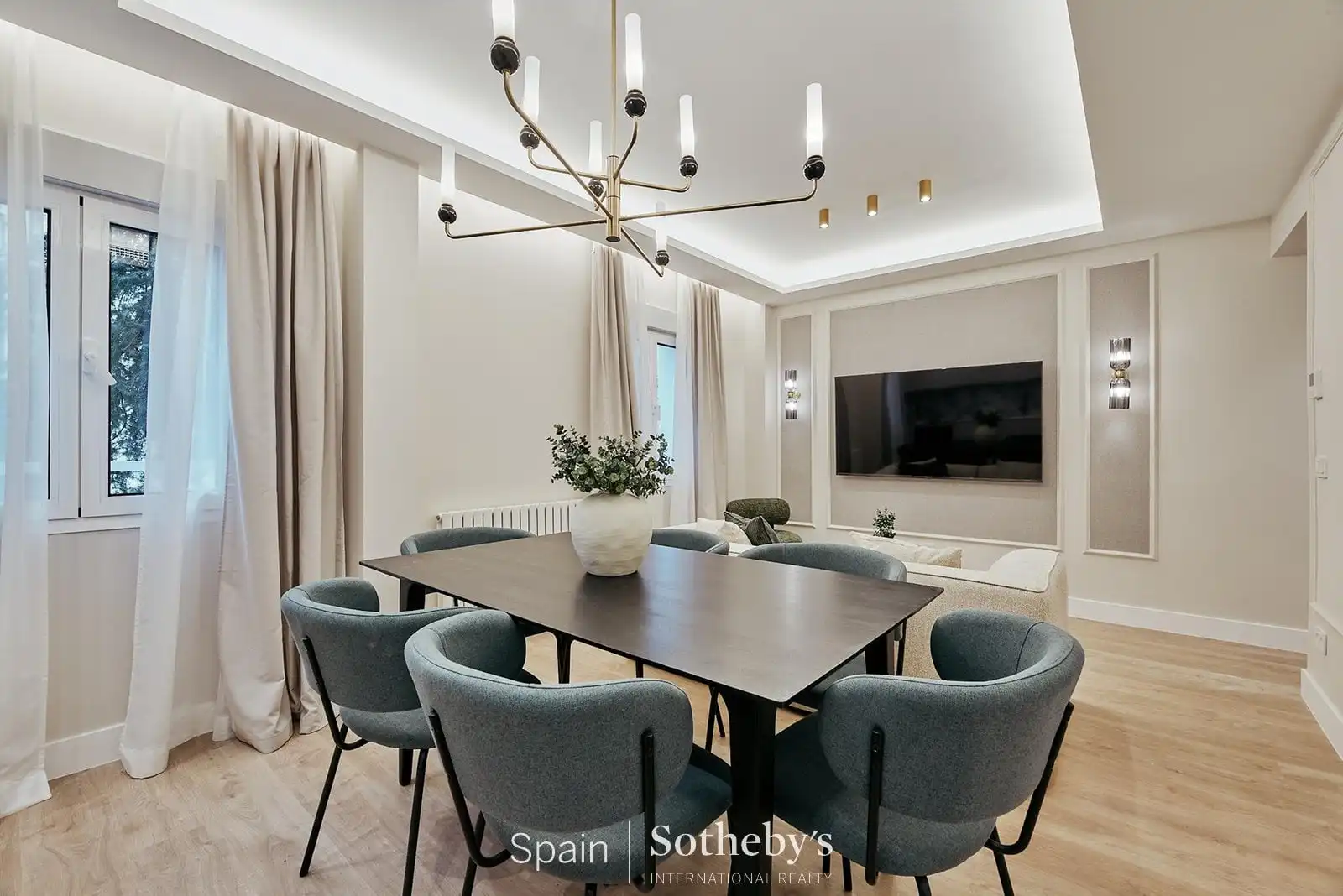 Apartment with lift for sale in Calle del Alcalde Sainz de Baranda, imagen 2