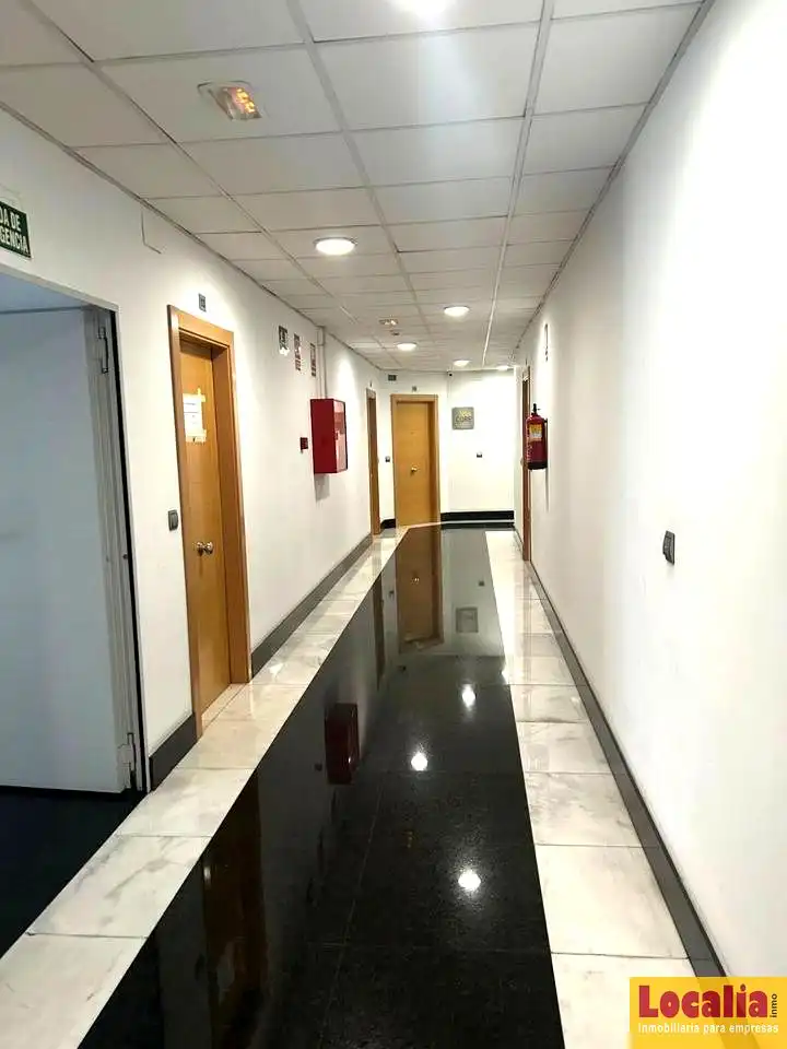 Oficina amb ascensor de lloguer a Río Danubio, imagen 7