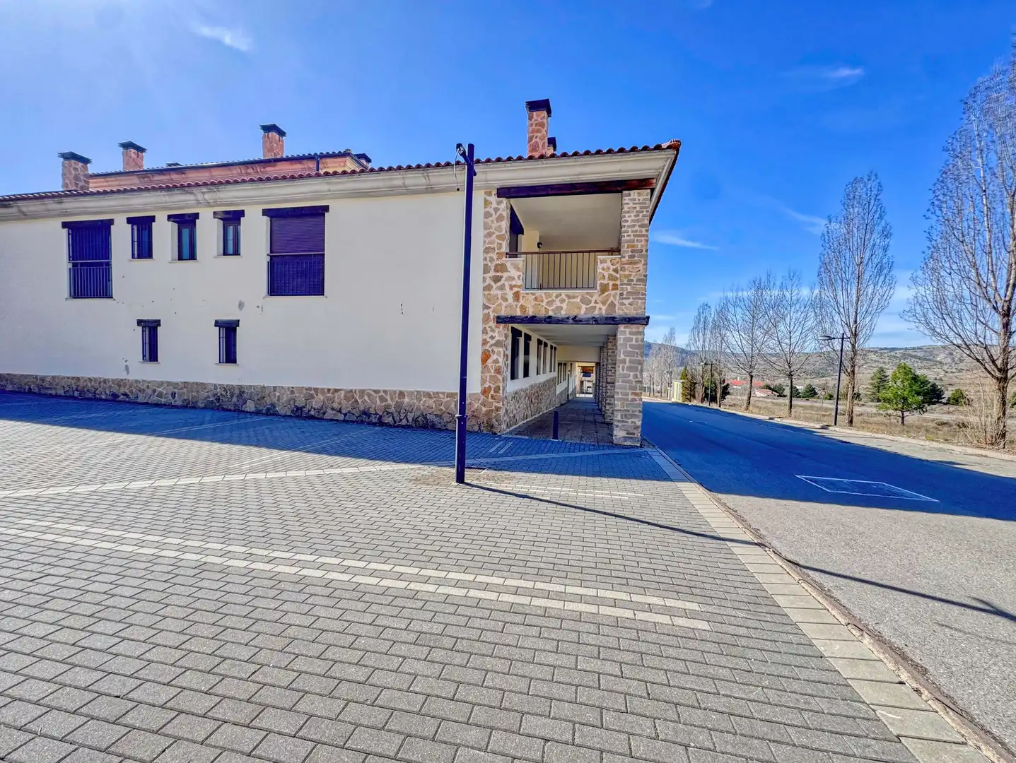 Vista exterior de Dúplex en venta en Alcalá de la Selva con Calefacción y Terraza